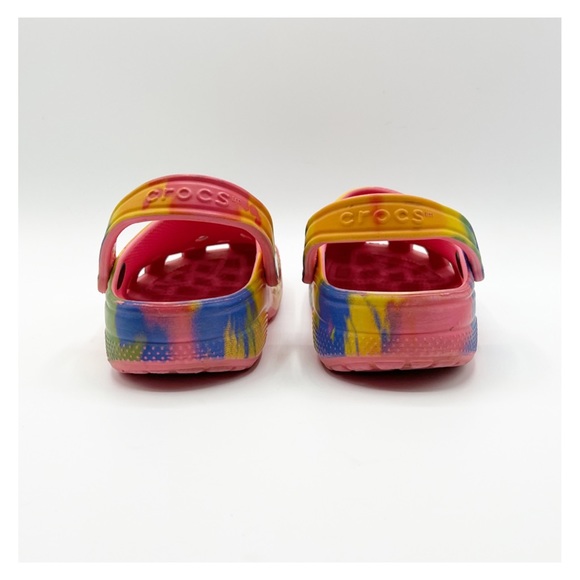 Crocs Classic Tie Dye Graphic Clogs Shoes in Electric Pink Multi - Picture 4 of 9